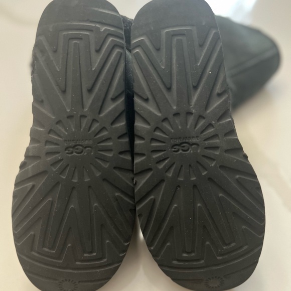 UGG Classic Tall II Women's Boot, Size 8 Black MSRP $199.99 - Picture 9 of 9